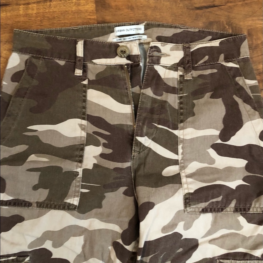 Urban Outfitters Brown Camo Cargos - Picture 3 of 4